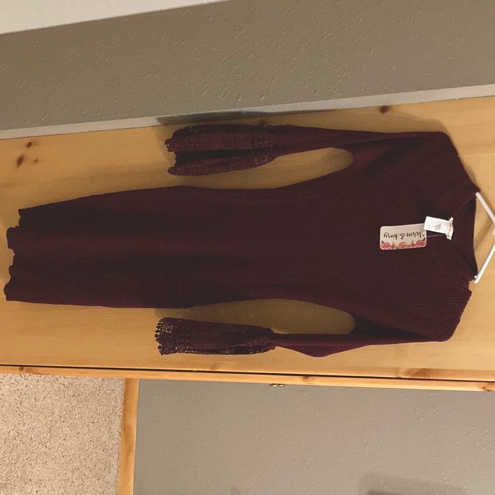 Fitted Maroon Dress with Lace Bell-Sleeve